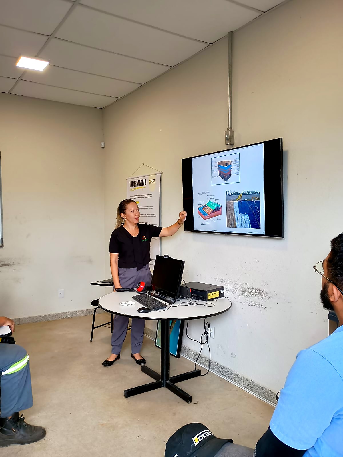 Treinamento sobre resíduos sólidos e destinação final para equipe operacional